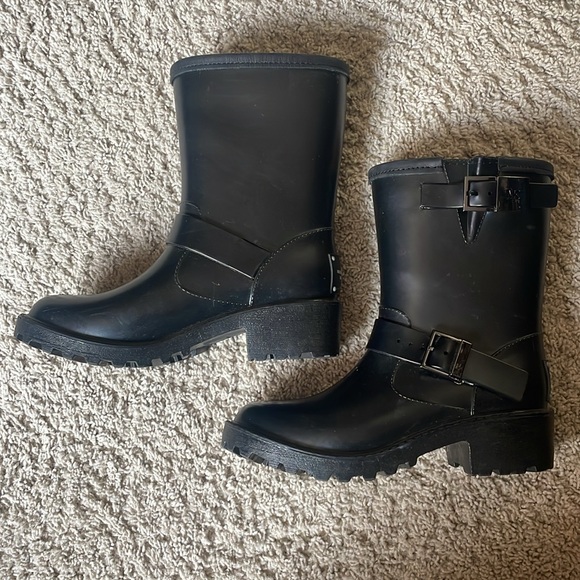 Michael Kors Boots - Picture 2 of 7